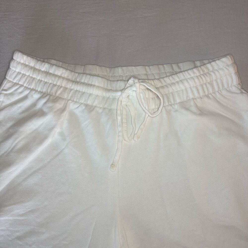 Danskin Shorts Women’s Medium White Knit | Elastic Waist Drawstring Pockets - Picture 4 of 9